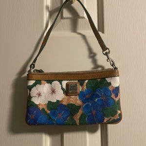 Dooney & Bourke 1975 floral wristlet